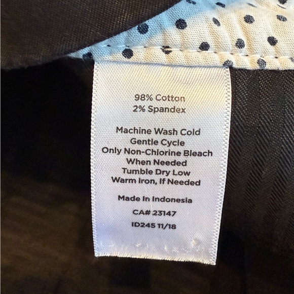 Talbots Perfect Crop size 10 black - Picture 4 of 9